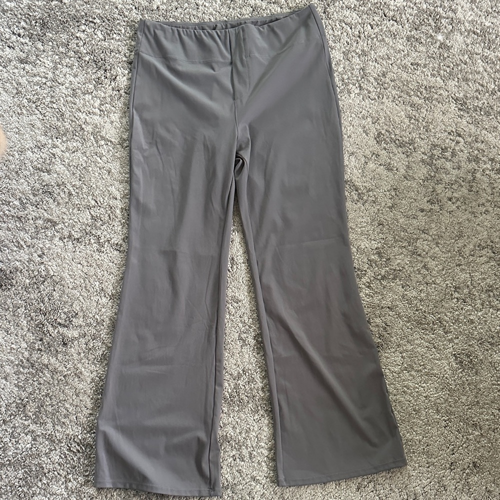 HALARA Charcoal Flared Pants